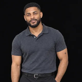 AI-generated character Malik Rhodes, full body